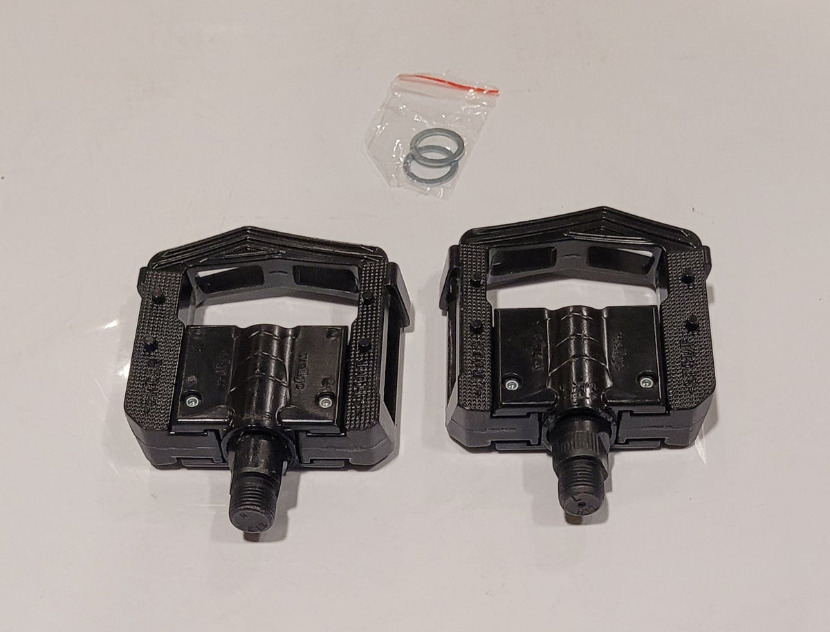 Pedal Set (GIO Lightning)