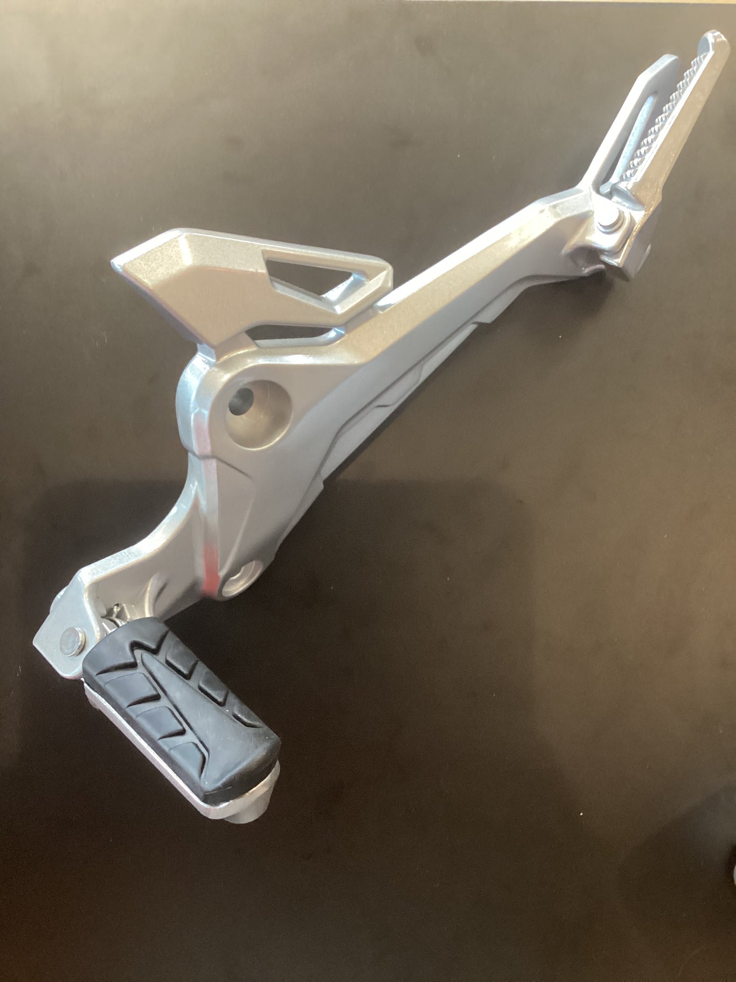 G2000 - Footrest