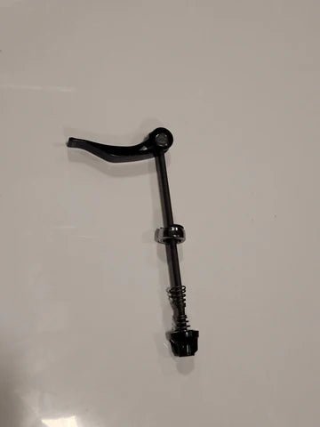 Front wheel axil with Quick Release