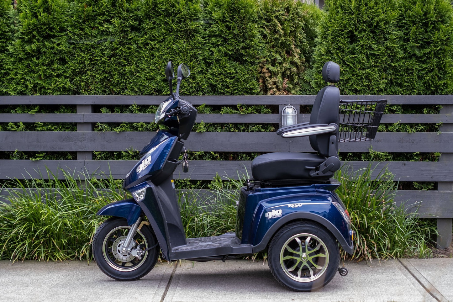GIO - Titan Long Range 3-wheeled Mobility Scooter - GIO