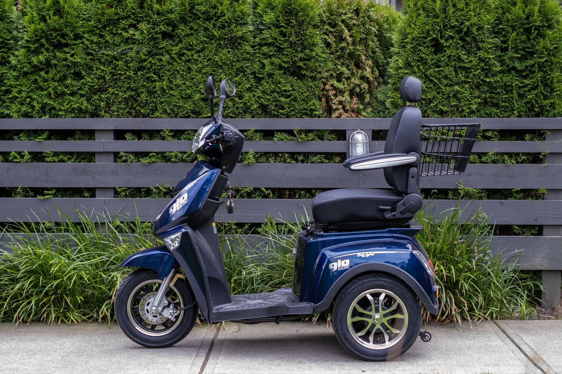 GIO - Titan Long Range 3-wheeled Mobility Scooter - GIO
