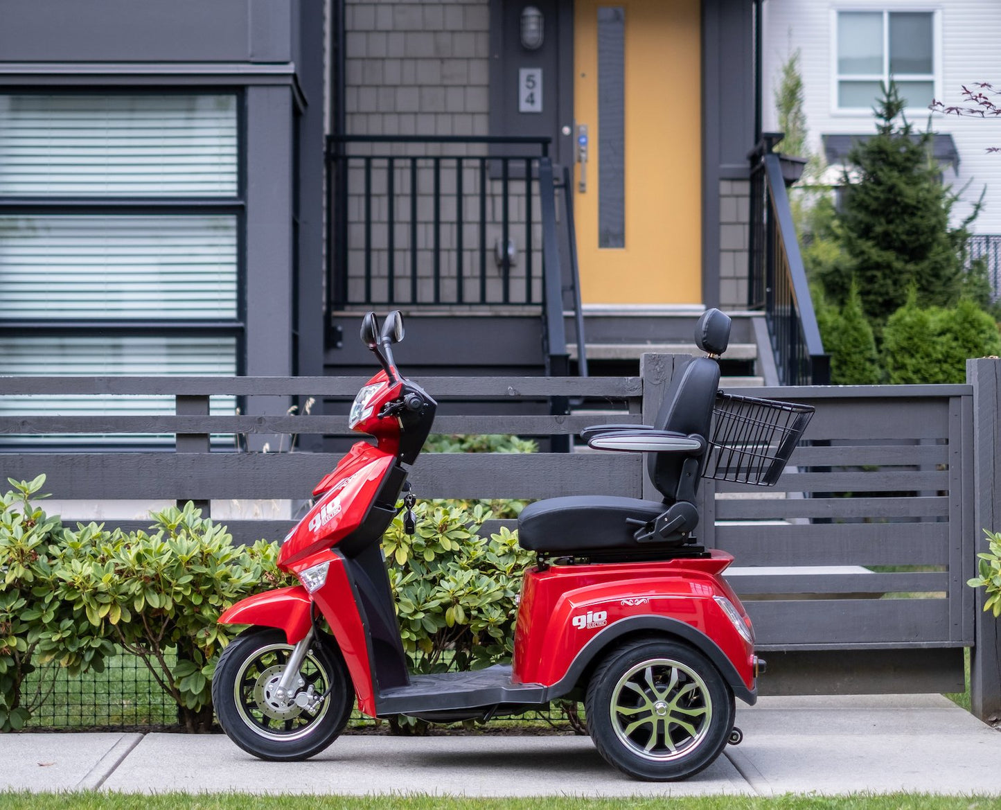 GIO - Titan Long Range 3-wheeled Mobility Scooter - GIO