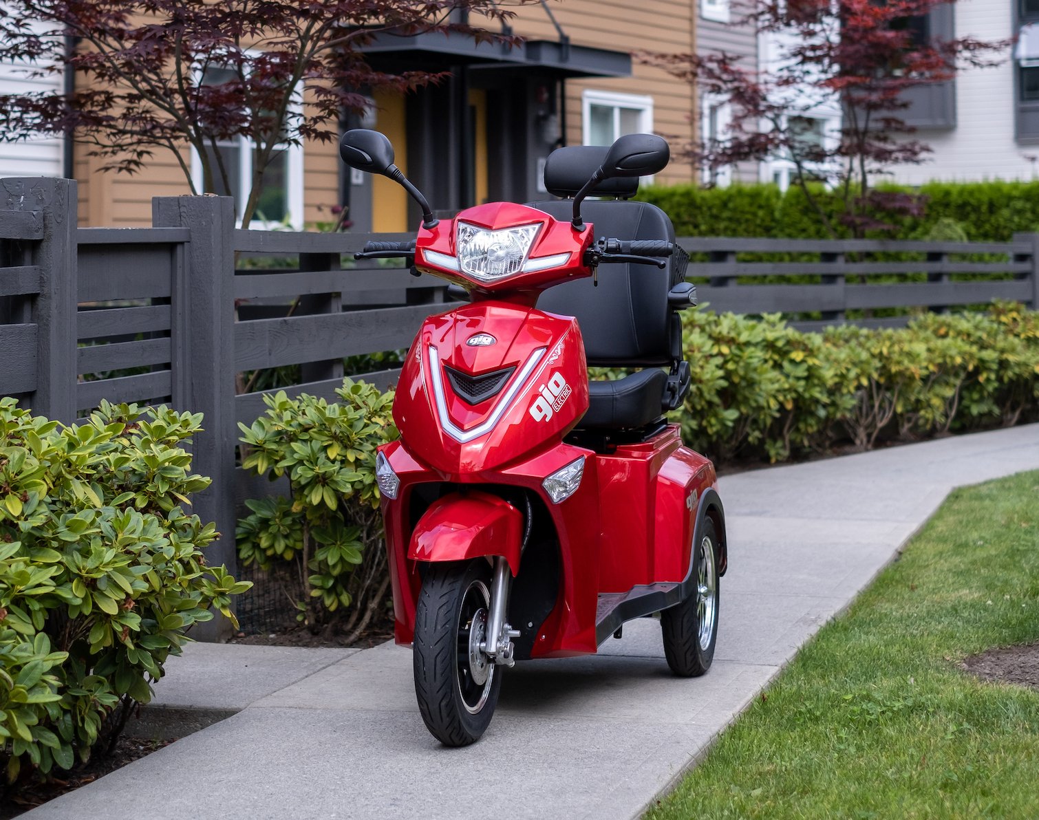 GIO - Titan Long Range 3-wheeled Mobility Scooter - GIO