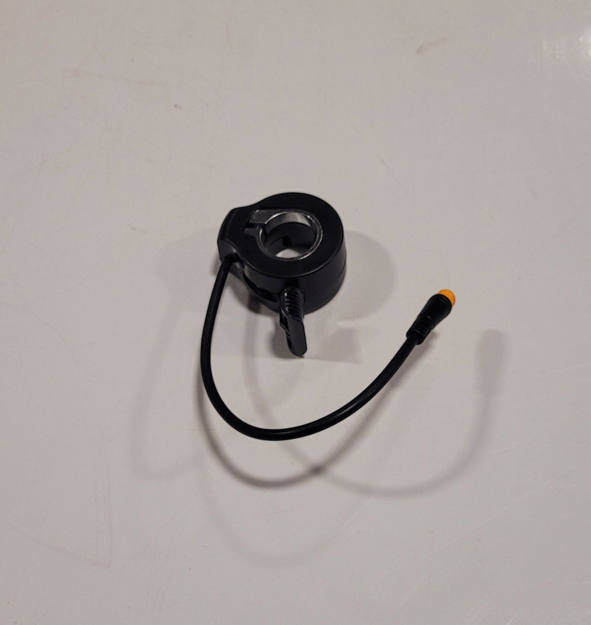 Throttle (GIO Lightning)