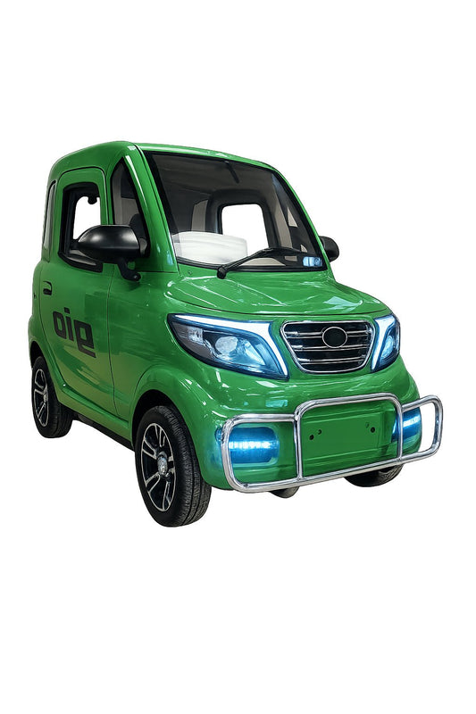 GIO - Golf PR Long Range Fully Enclosed Mobility Scooter